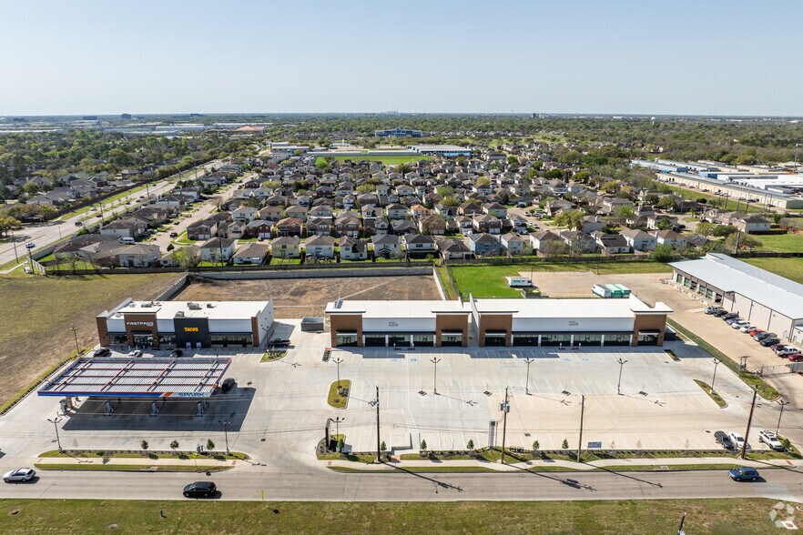 13439 W Bellfort Ave, Sugar Land, TX for lease - Aerial - Image 1 of 7