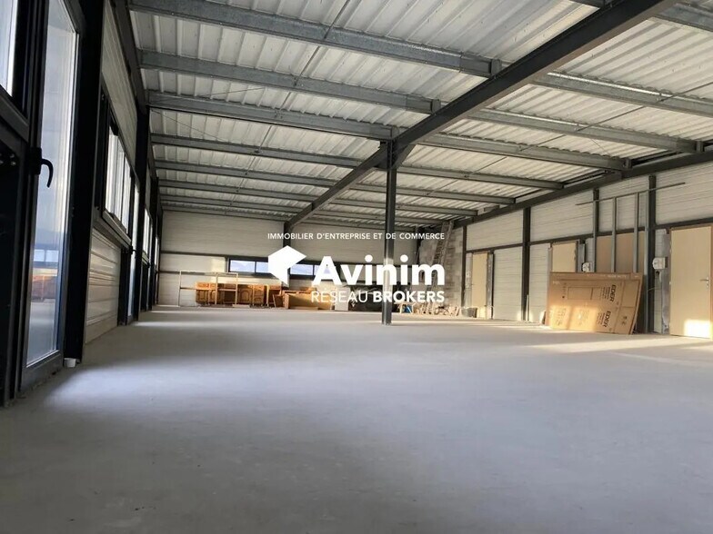 Flex in Fréjus for lease - Interior Photo - Image 2 of 6