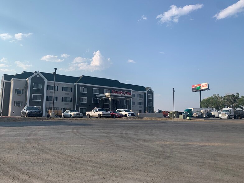 1018 Fir St, Carlin, NV for sale - Building Photo - Image 1 of 1