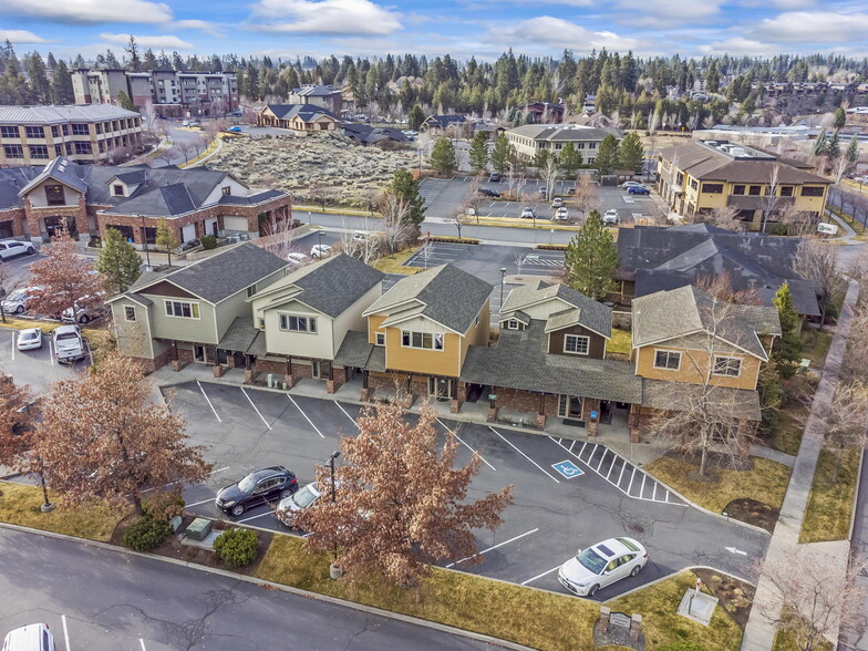 376 SW Bluff Dr, Bend, OR for lease - Building Photo - Image 1 of 5