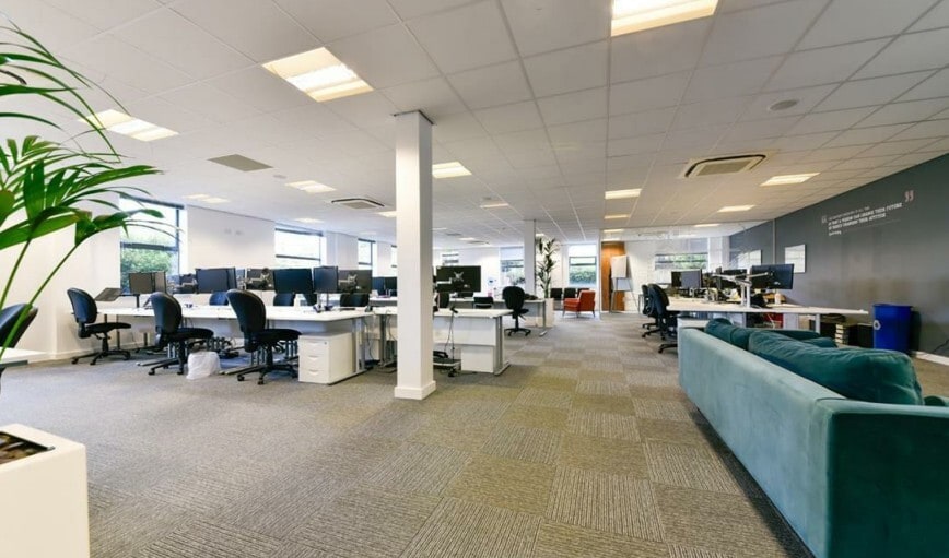 1E Empingham House, Uppingham Gate, Oakham for lease - Interior Photo - Image 3 of 3