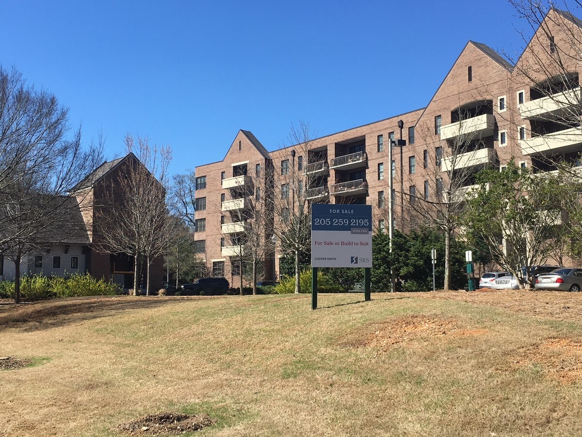 1045 Broadway St, Homewood, AL 35209