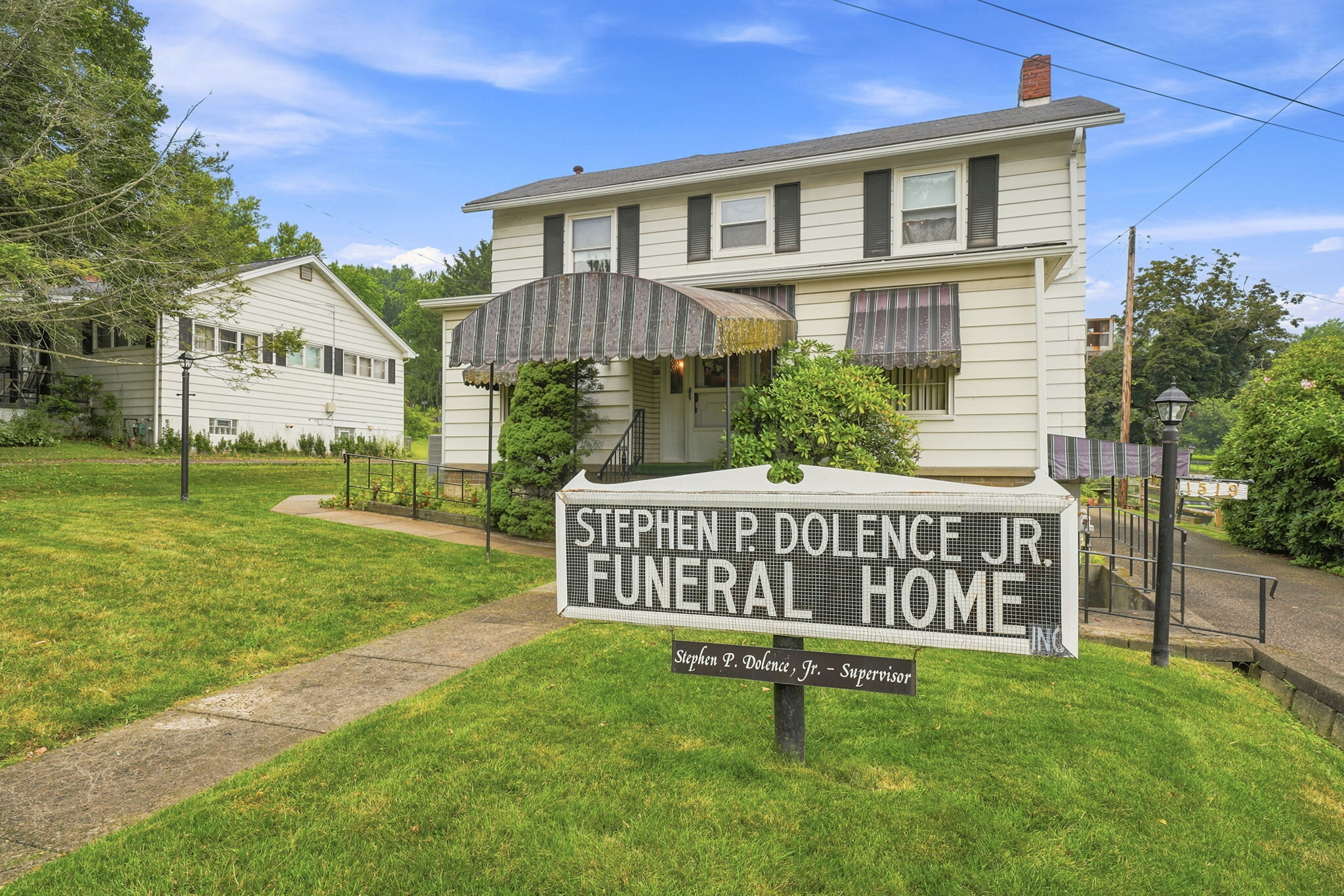 1519 Renton Rd, Pittsburgh, PA for sale Primary Photo- Image 1 of 38