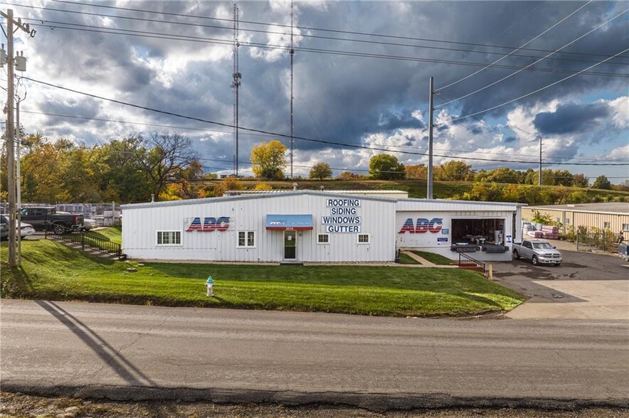 3314 S Leonard Rd, Saint Joseph, MO for sale - Building Photo - Image 3 of 129