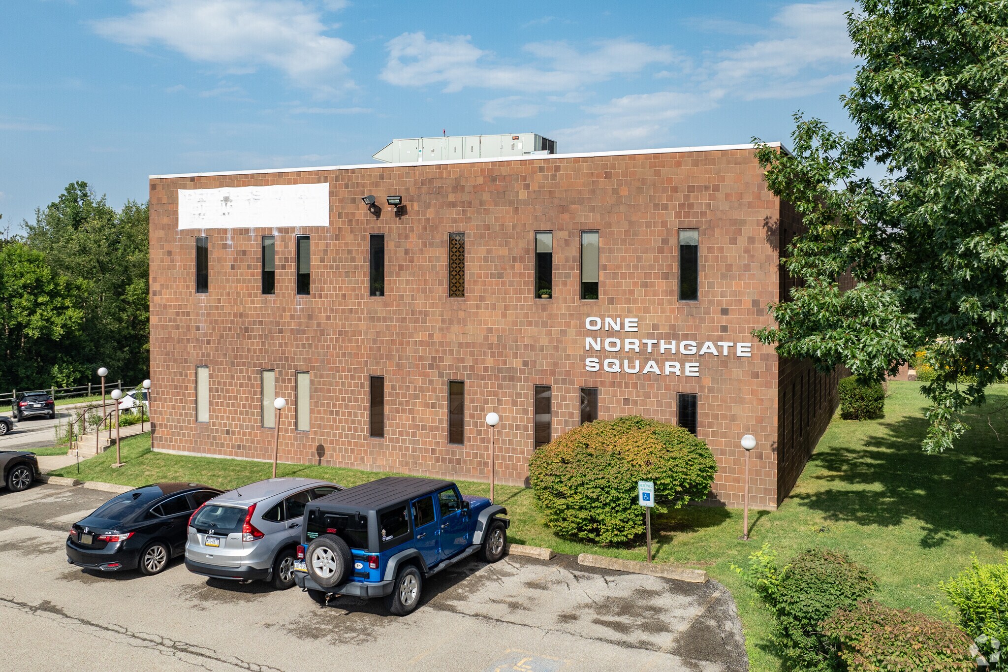 1 Northgate Sq, Greensburg, PA for lease Primary Photo- Image 1 of 5