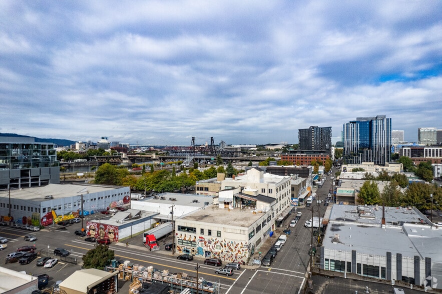 232 SE Oak St, Portland, OR for lease - Aerial - Image 2 of 9