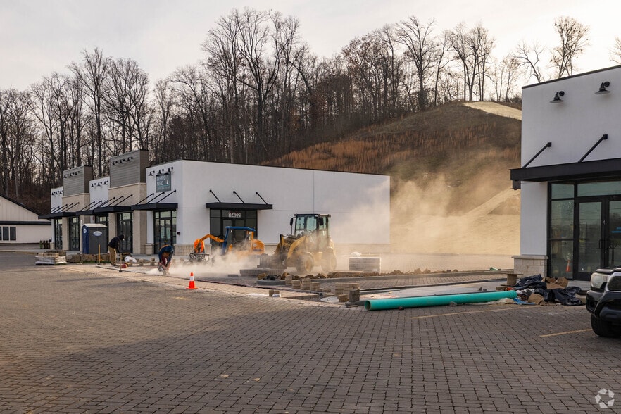 11444 Hardin Valley Rd, Knoxville, TN for lease - Building Photo - Image 2 of 2