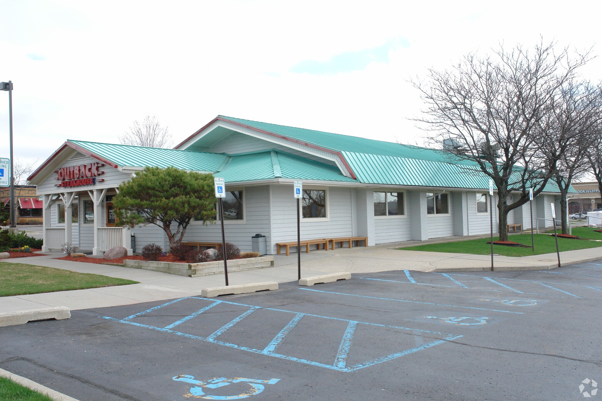 3650 28th St SE, Grand Rapids, MI for sale Primary Photo- Image 1 of 1