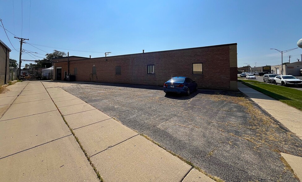 123 N 10th Ave, Melrose Park, IL for sale - Building Photo - Image 3 of 18
