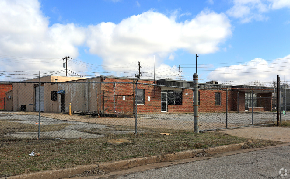 1307 W 22nd Pl, Tulsa, OK for lease - Building Photo - Image 2 of 13