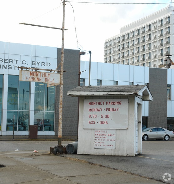 1100 4th Ave, Huntington, WV for sale - Primary Photo - Image 1 of 1