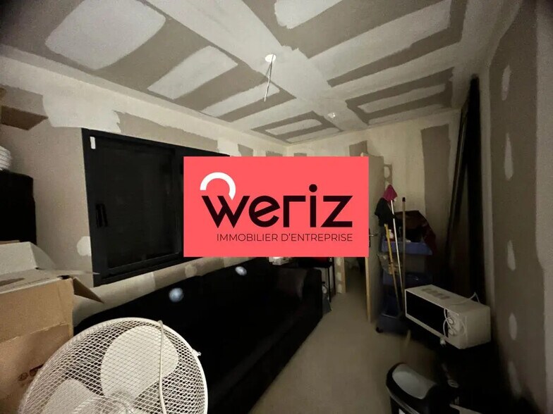 Office in Rognac for lease - Interior Photo - Image 3 of 3