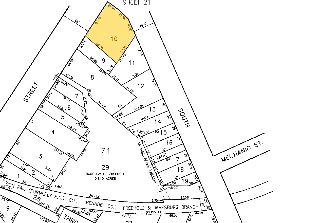 28 W Main St, Freehold, NJ 07728