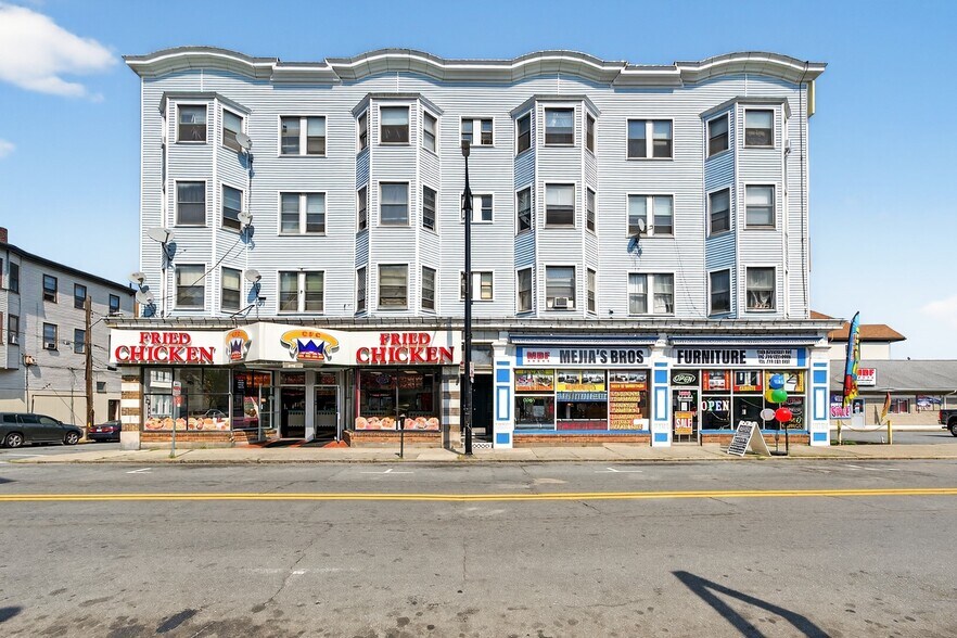 1566-1570 Acushnet Ave, New Bedford, MA for sale - Building Photo - Image 1 of 1