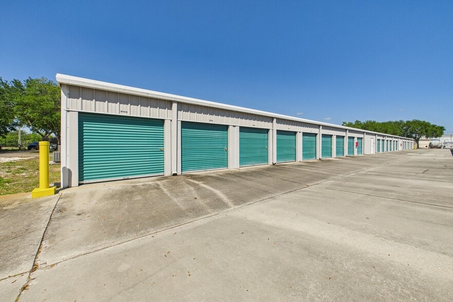 Storage Sense 3 Property Portfolio portfolio of 3 properties for sale on LoopNet.com - Building Photo - Image 2 of 19