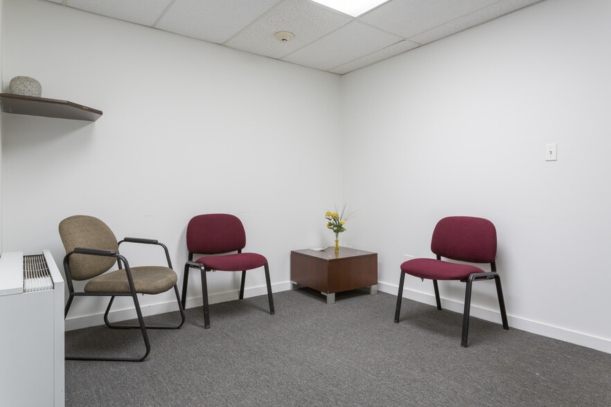 1835 N 19th Ave, Melrose Park, IL for lease - Interior Photo - Image 2 of 87