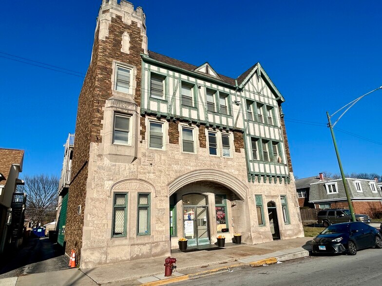 2324 W 111th St, Chicago, IL for lease - Building Photo - Image 2 of 23