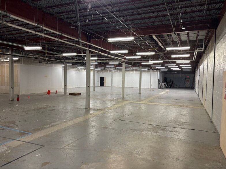 6301 E Highway 290, Austin, TX for lease - Interior Photo - Image 3 of 7