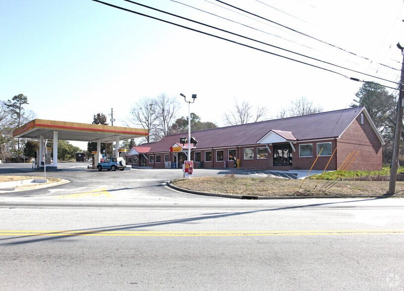 6990 S Sweetwater Rd, Lithia Springs, GA 30122