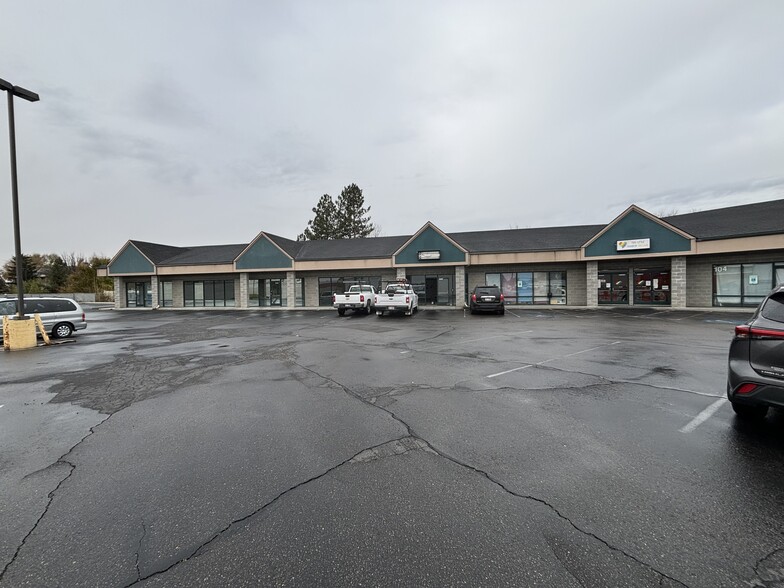 421 Caldwell Blvd, Nampa, ID for lease - Building Photo - Image 1 of 5