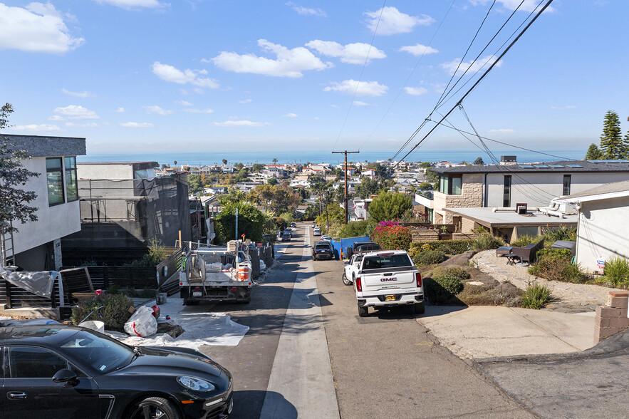 740 24th Pl, Hermosa Beach, CA for sale - Building Photo - Image 3 of 8