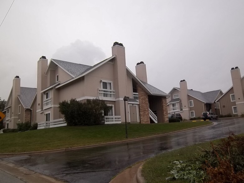 335 W Saint Joseph St, Green Bay, WI for sale - Primary Photo - Image 1 of 1