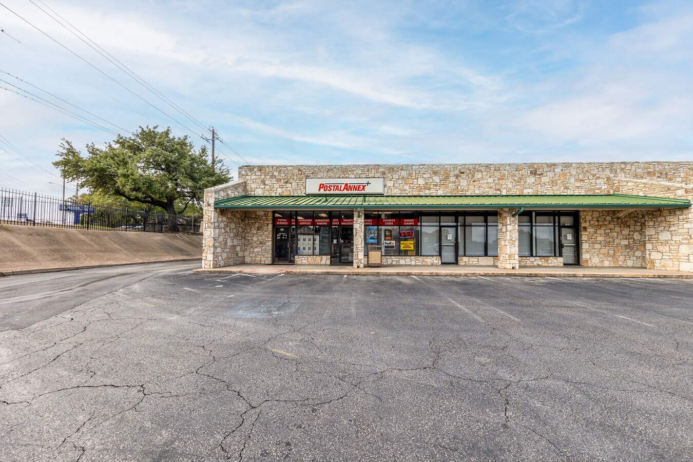6705-w-hwy-290-austin-78735-oak-hill-centre-loopnet-co-uk