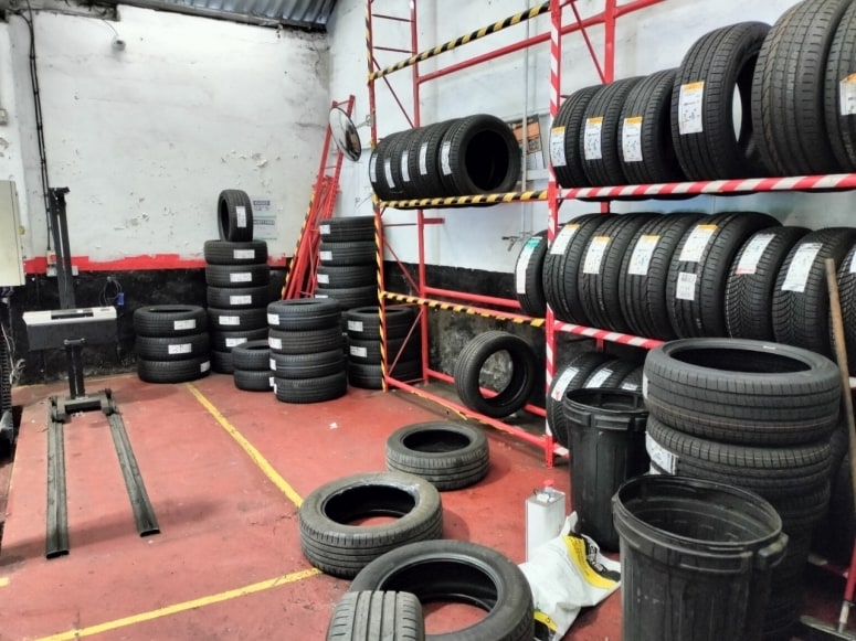 67 Boundary Rd, Woking for lease Interior Photo- Image 1 of 2