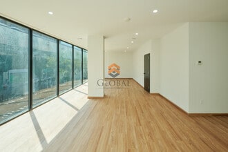 2039 Westchester Ave, Bronx, NY for lease Interior Photo- Image 1 of 13