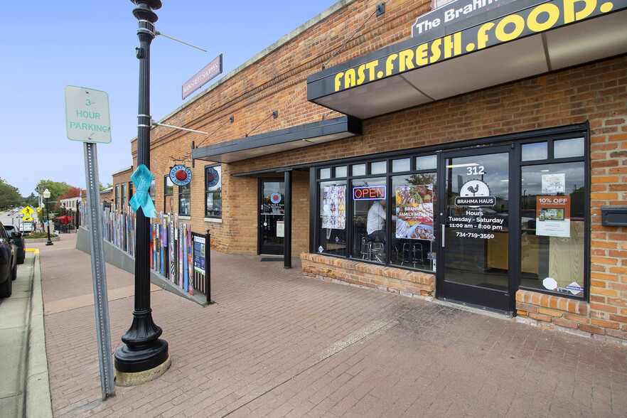 311 N Main St, Chelsea, MI for lease - Primary Photo - Image 2 of 5