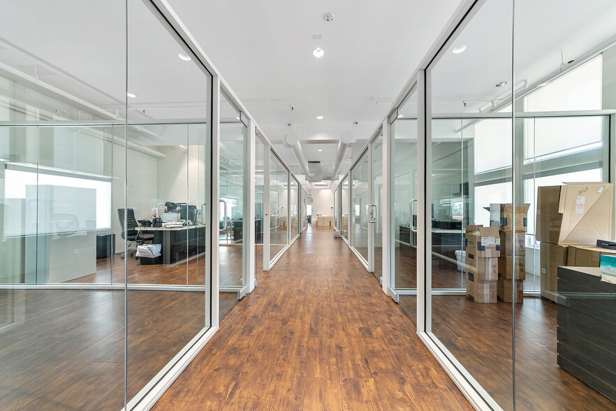 2034 Cotner Ave, Los Angeles, CA for lease - Building Photo - Image 2 of 16