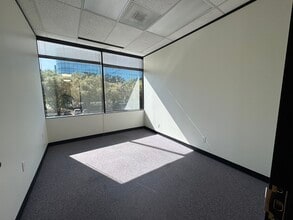 1880 S Dairy Ashford Rd, Houston, TX for lease Building Photo- Image 2 of 6