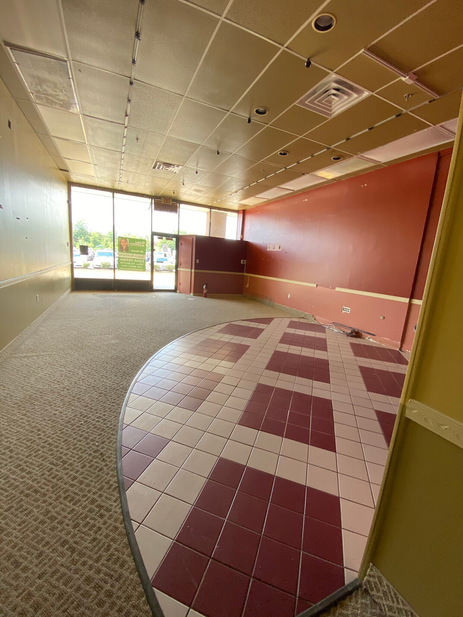 1665a Oak Tree Rd, Edison, NJ 08820 Oak Tree Shopping Center