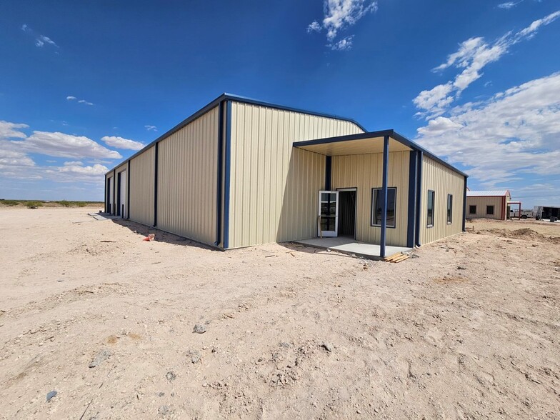 3374 Sotol Way, Pecos, TX for lease - Building Photo - Image 1 of 19