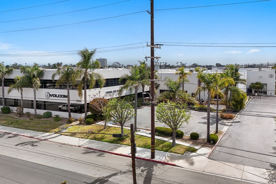 1740 Monrovia Ave, Costa Mesa, CA for lease - Building Photo - Image 3 of 6
