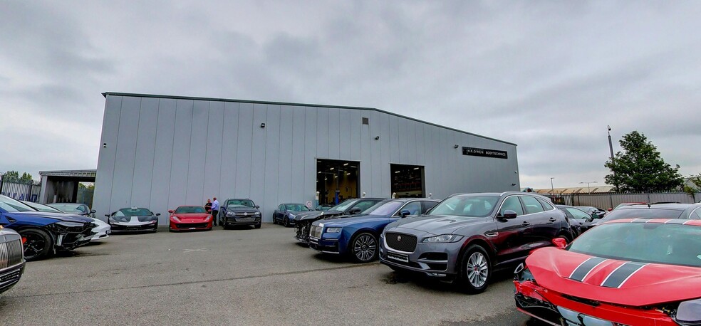 381 Sykes Rd, Slough for lease - Building Photo - Image 3 of 8