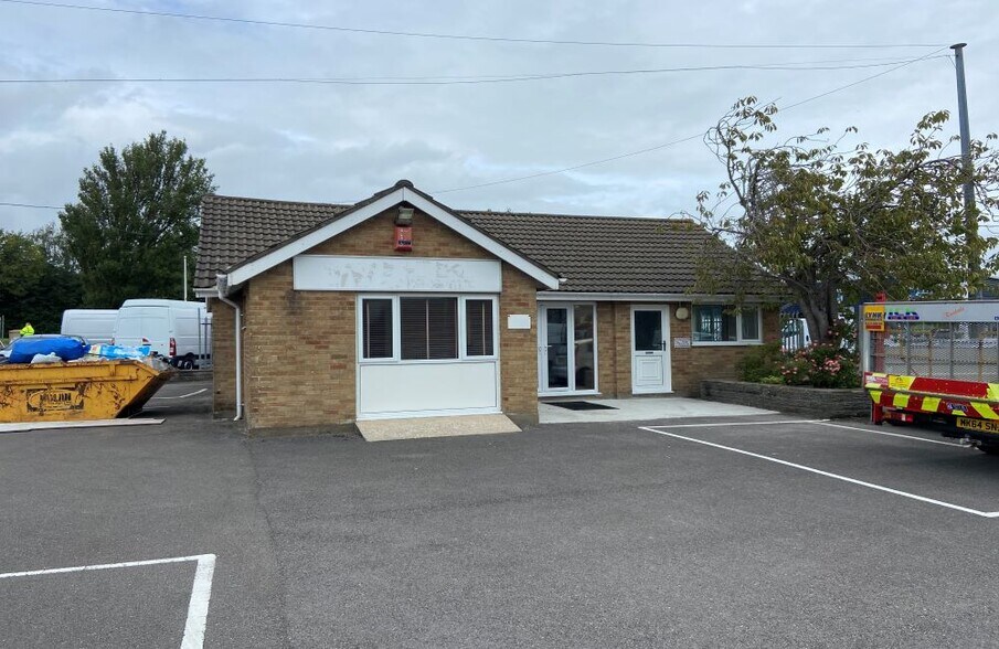 Waterton Ln, Bridgend for sale - Primary Photo - Image 1 of 1