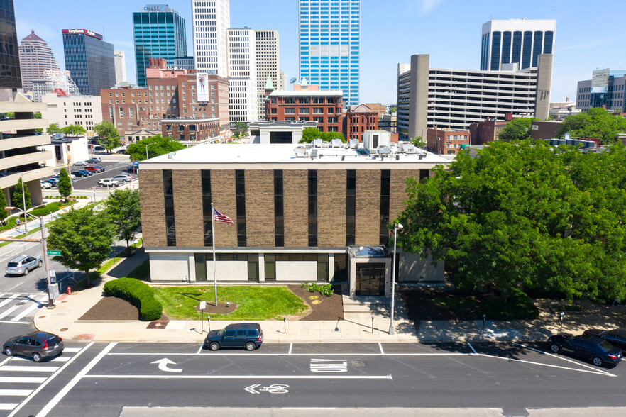 170 E Town St, Columbus, OH for sale - Building Photo - Image 1 of 1