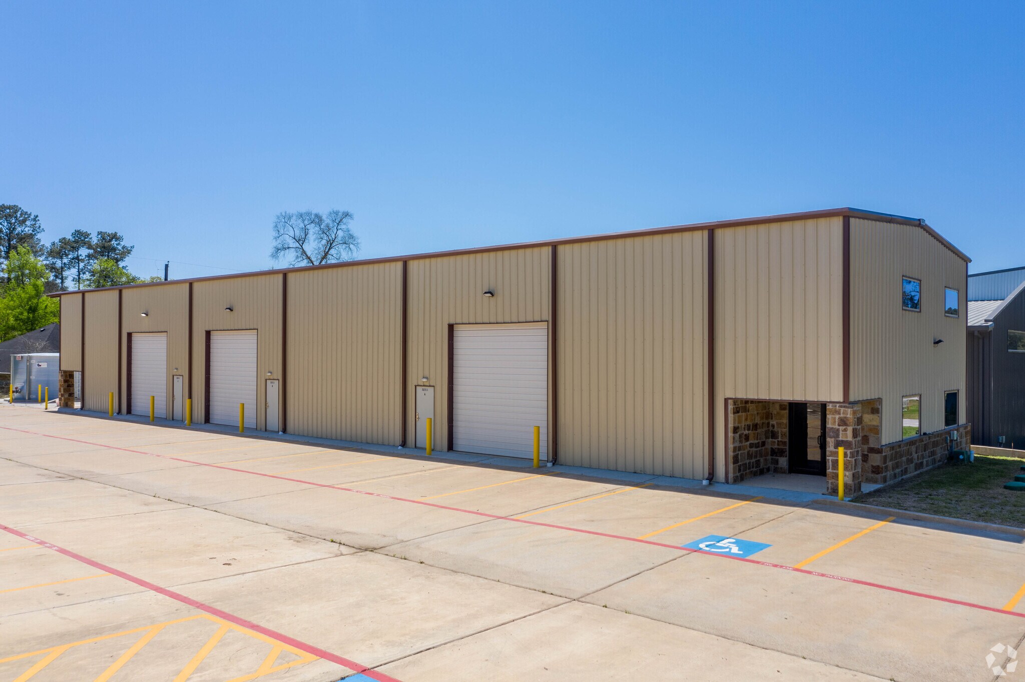 32311 Tamina Rd, Magnolia, TX for sale Primary Photo- Image 1 of 1