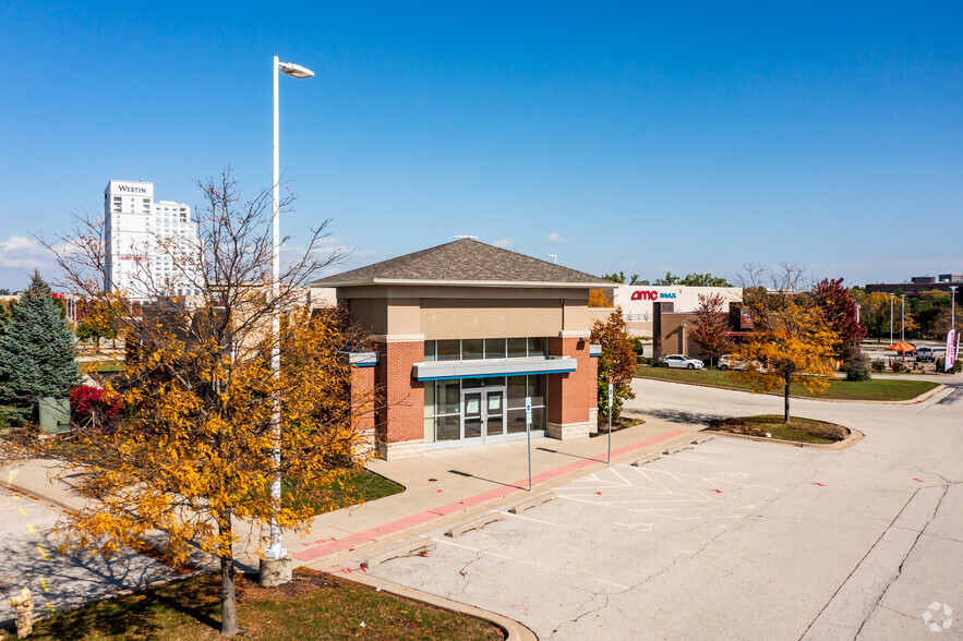 85 Yorktown Shopping Ctr, Lombard, IL for lease - Building Photo - Image 2 of 7