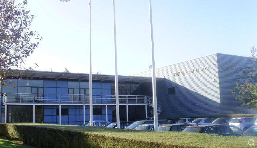 1 Regal Clos, Northampton for sale - Primary Photo - Image 1 of 1