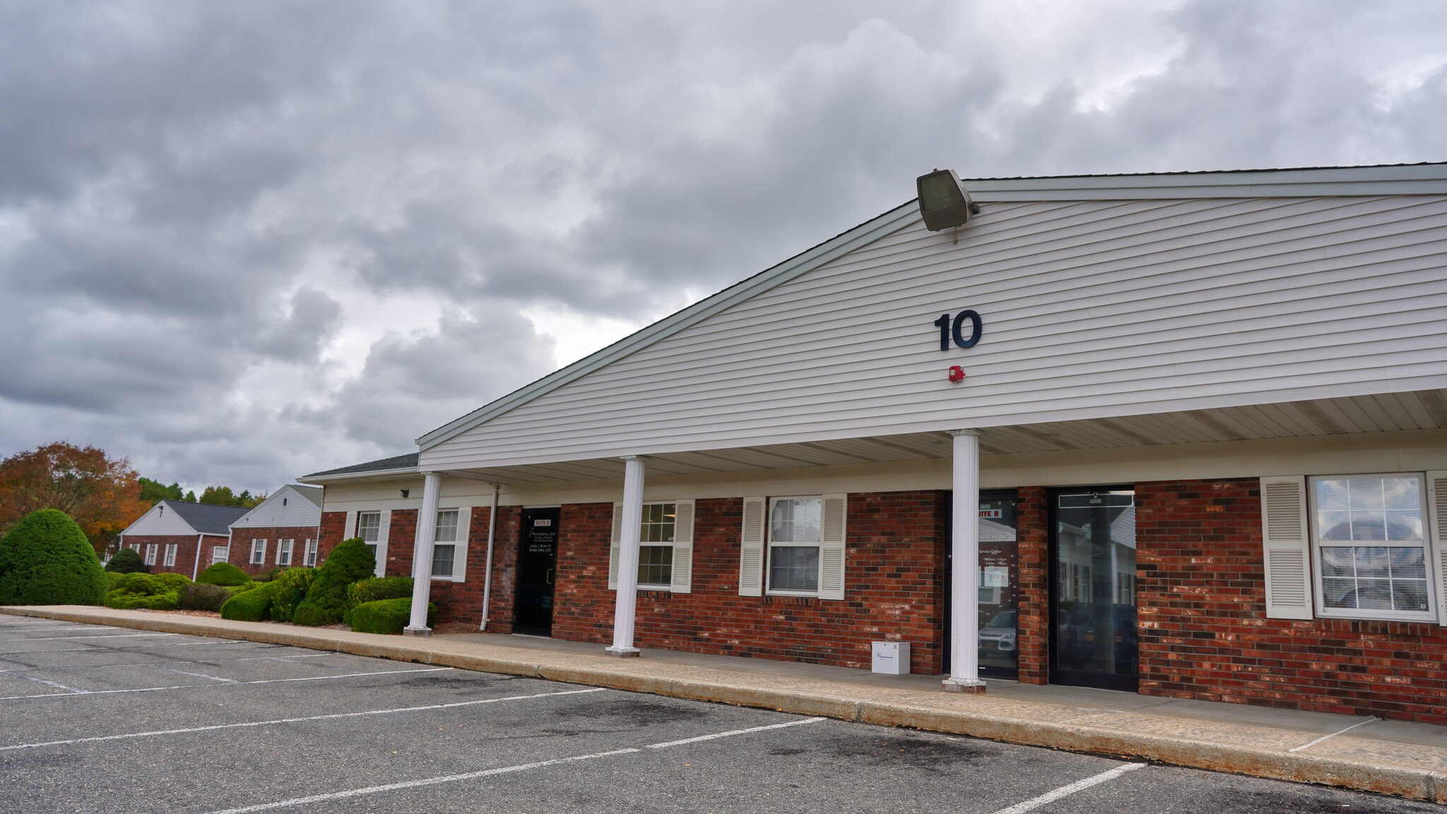 285 Sills Rd, East Patchogue, NY for lease Building Photo- Image 1 of 2