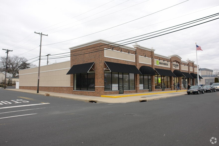 105 3RD Ave, Neptune, NJ 07753