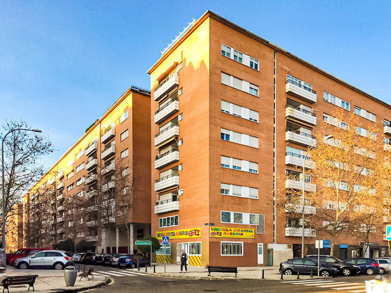 Retail in Alcorcón, Madrid for lease - Primary Photo - Image 2 of 2