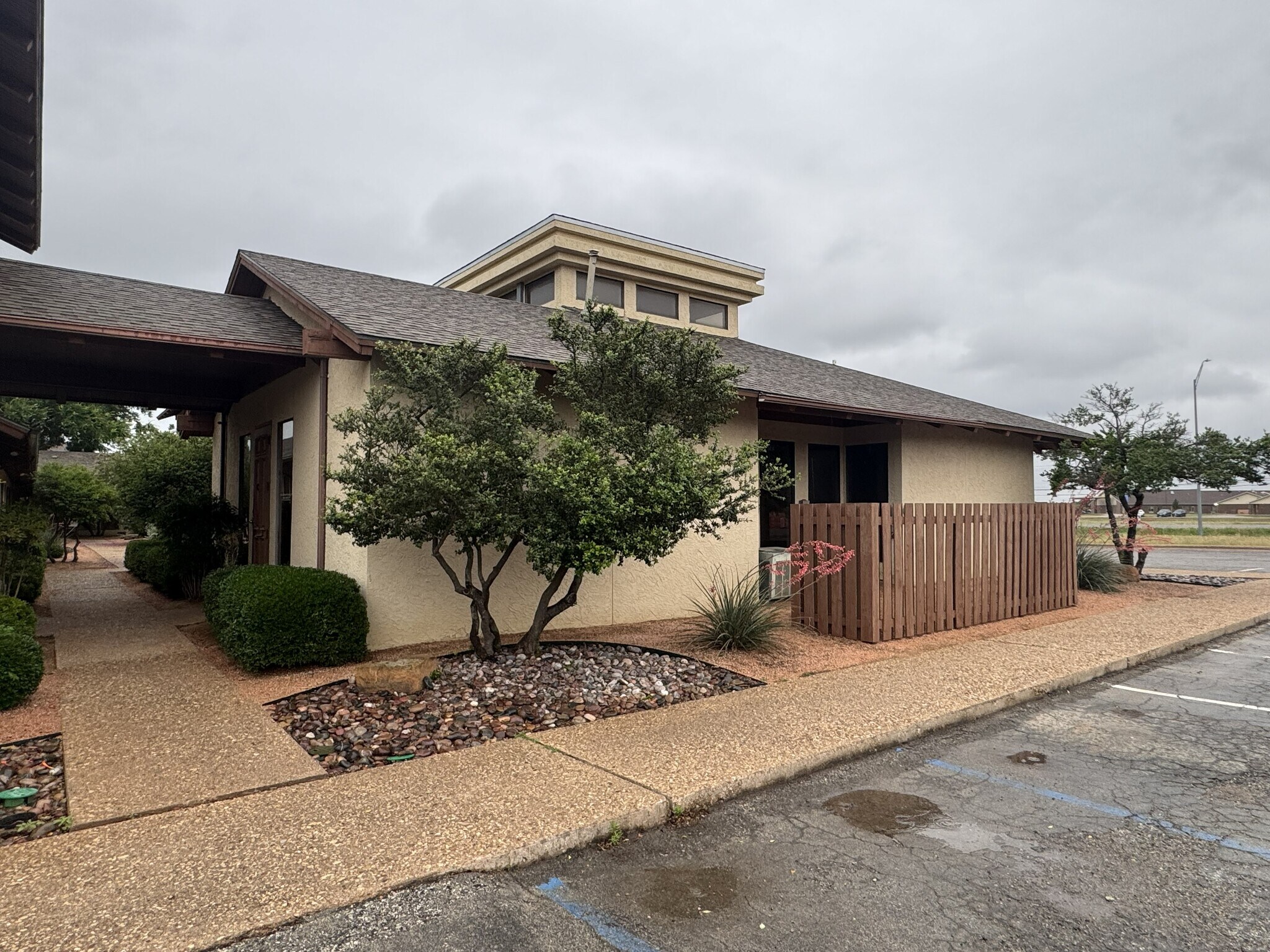1219 E South 11th St, Abilene, TX for lease Interior Photo- Image 1 of 8