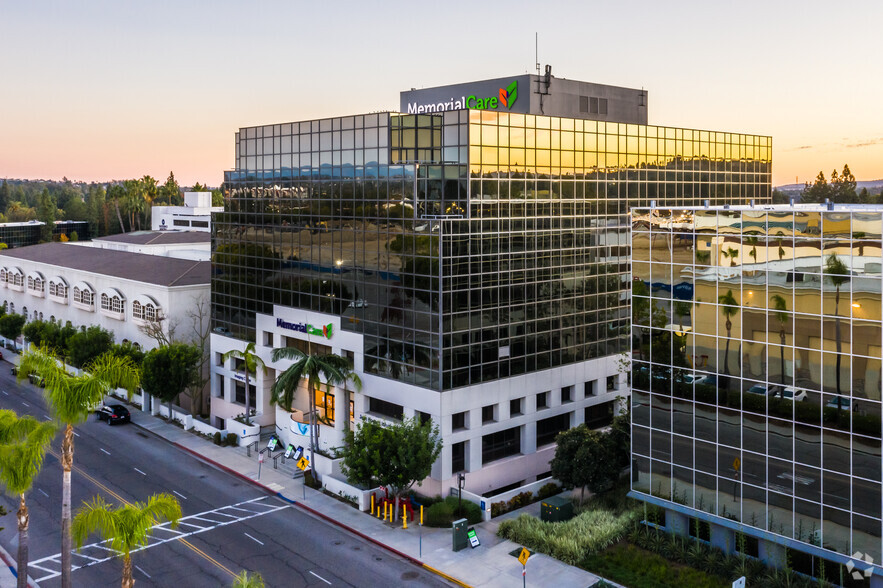 24411 Health Center Dr, Laguna Hills, CA for sale - Primary Photo - Image 1 of 1