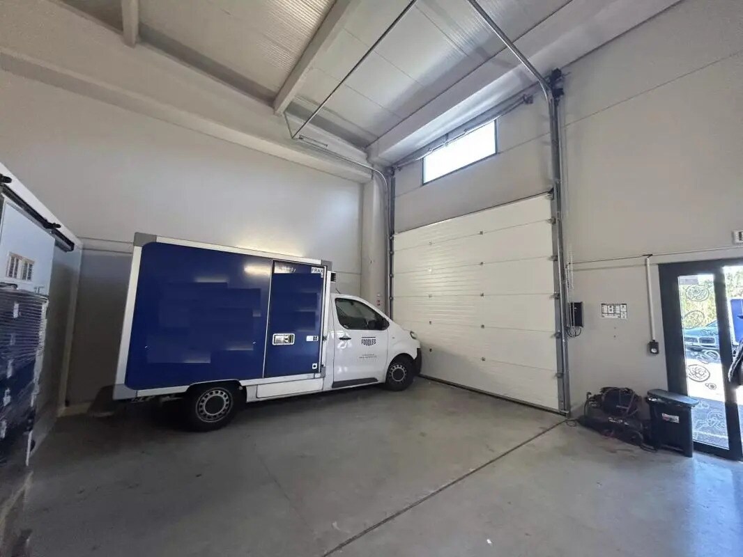 Industrial in Fréjus for lease Interior Photo- Image 1 of 8