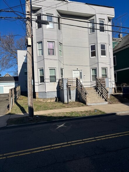 373 Blatchley Ave, New Haven, CT for sale - Building Photo - Image 2 of 29