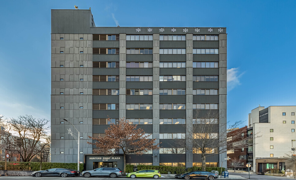 47-40 21st St, Long Island City, NY for lease - Building Photo - Image 2 of 5