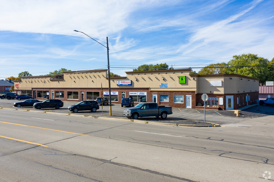 15511-15583 S Dixie Hwy, Monroe, MI for lease - Building Photo - Image 3 of 4